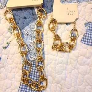 Gold necklace and bracelet